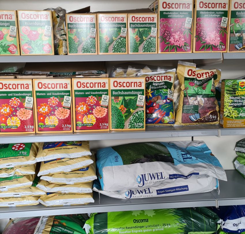 Düngen & Vertikutieren